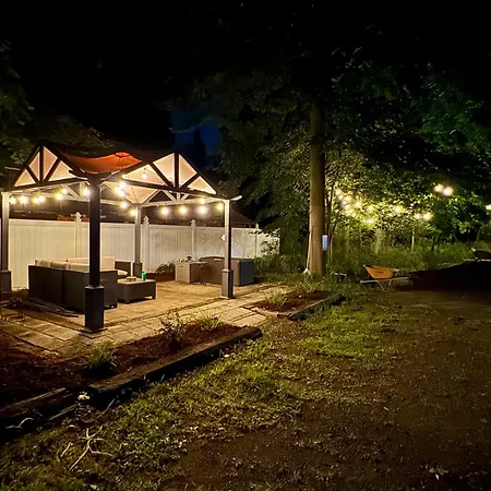 The Edwards Waterhouse Inn-2